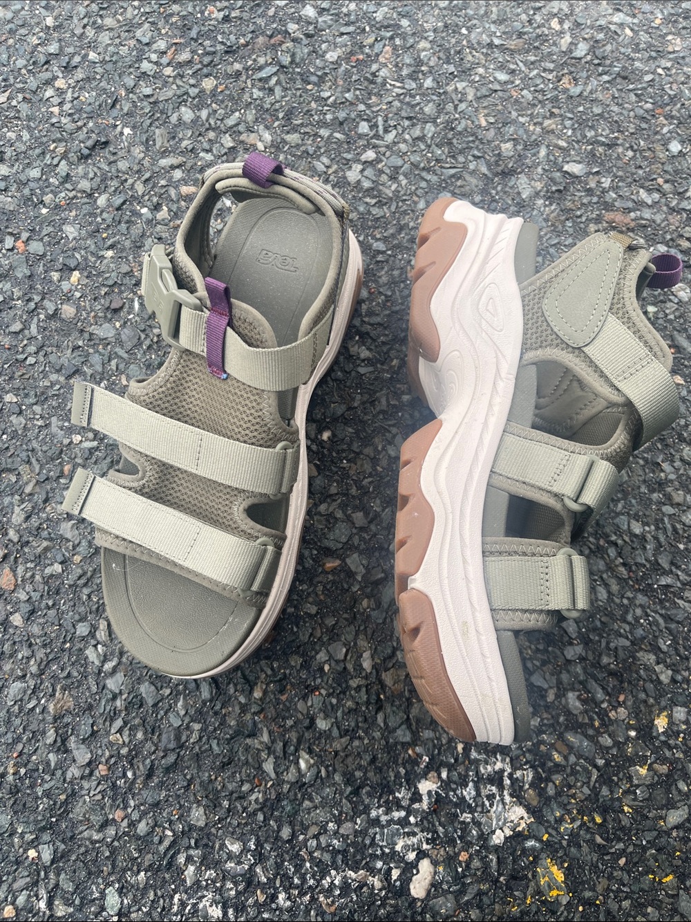 Teva  Hurricane Ampsole Gaila Platform Olive Green Sandals Size: Size 10